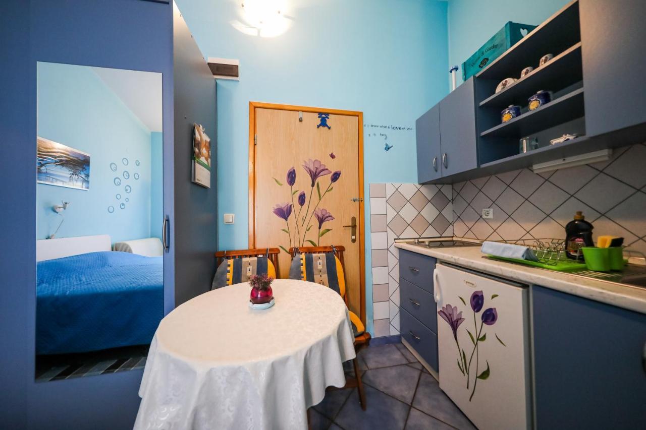Studio Brbinj 8160A 외부 사진
